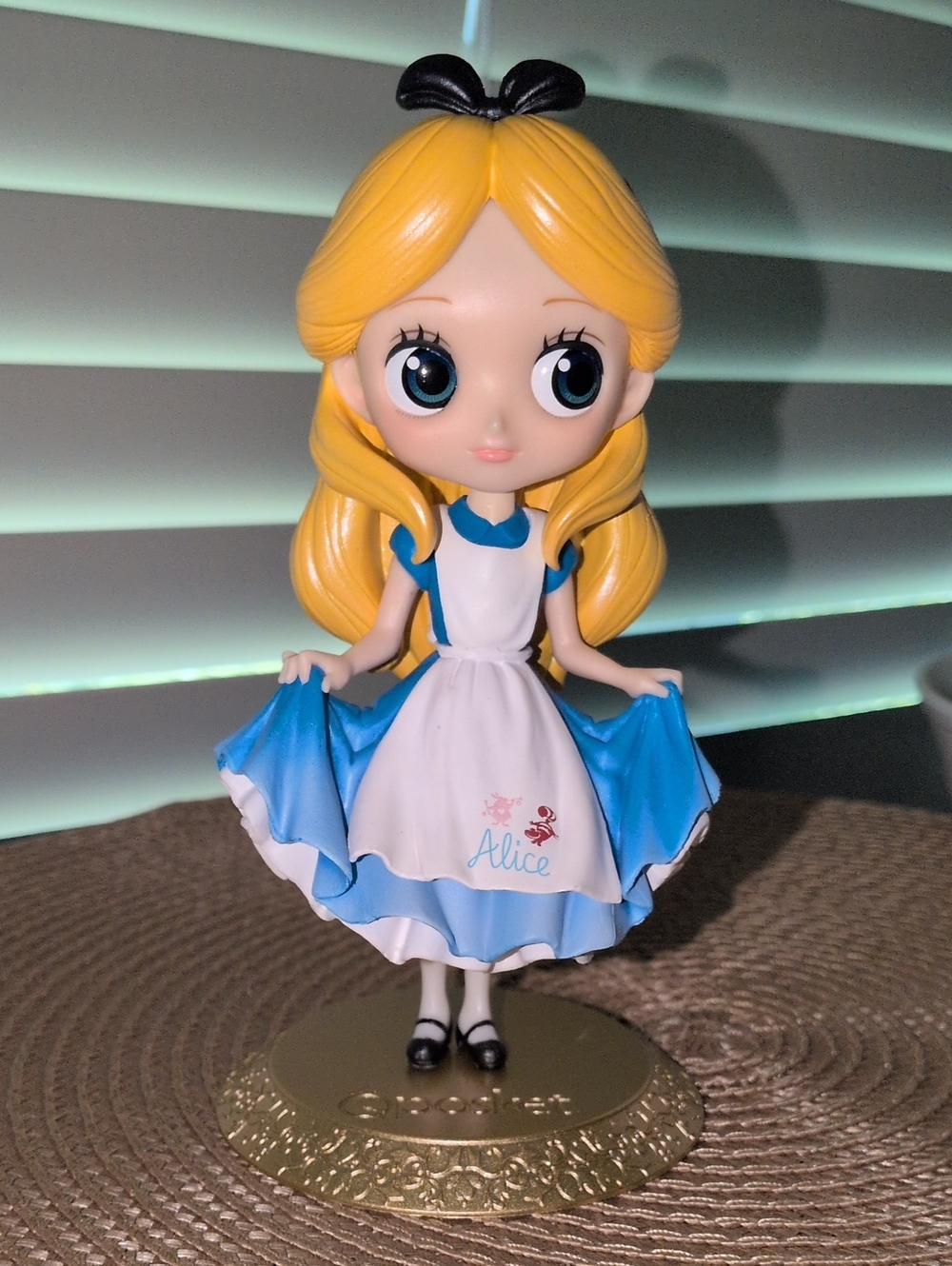 Alice in Wonderland Alice Q Posket Figure Japan